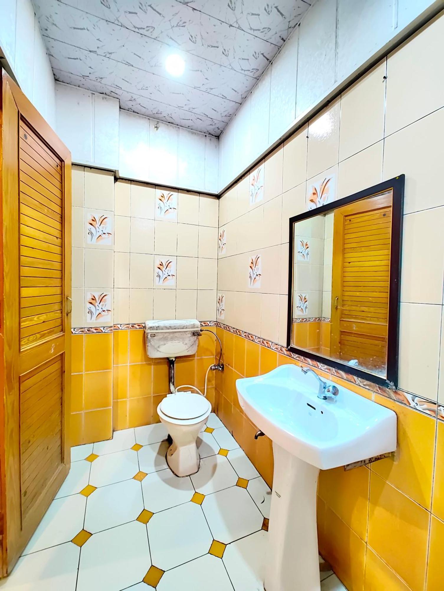 Hotel Shalimar The Mall Road 나이니탈 외부 사진